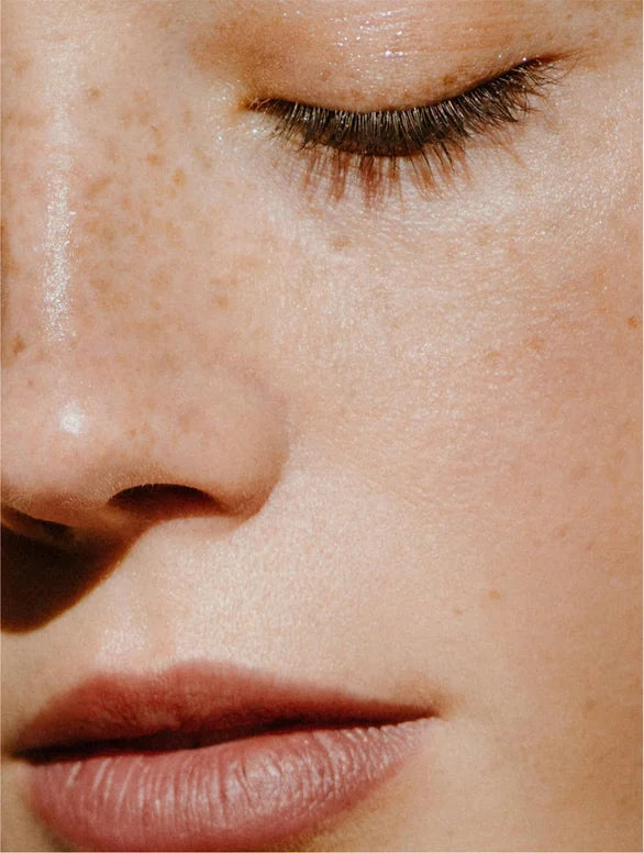 Αντηλιακό Stick SPF50 — Αόρατη Μεταλλική Προστασία για Όλους τους Τύπους Δέρματος